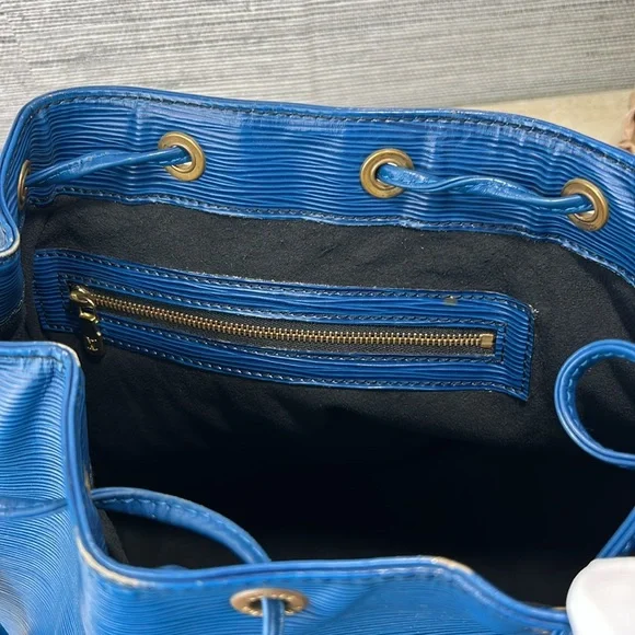 Louis Vuitton Epi Petit Noe Shoulder Bag Blue - Picture 11 of 15
